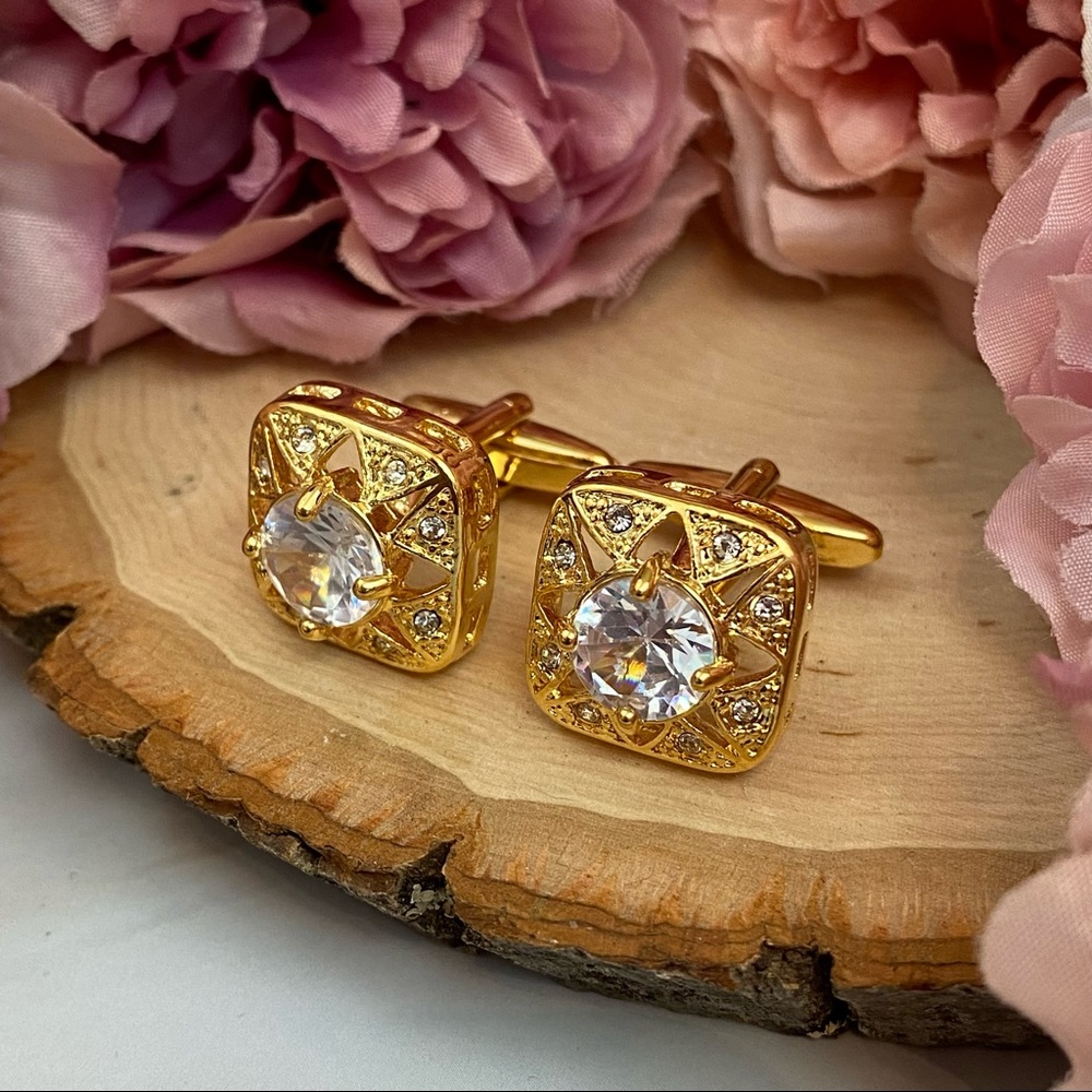 Elegant Rounded Square Gold Crystal Cufflinks - Picture 4 of 16